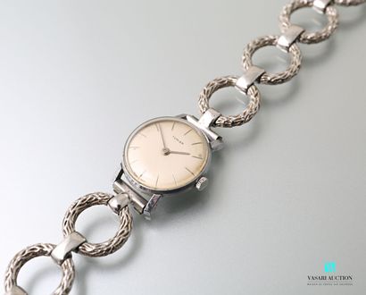 null TÜRLER

Lady's wristwatch, the dial of round form, the bracelet appearing of...