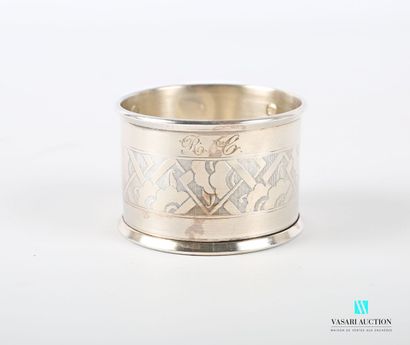 null Silver napkin ring, round shape, the body presents in its center a band decorated...