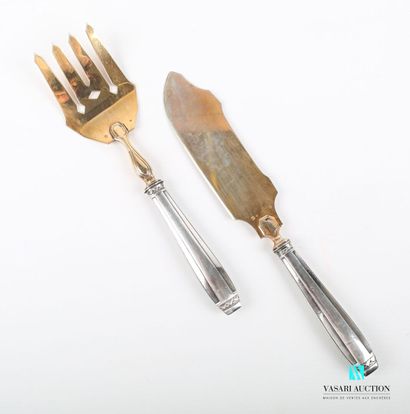 null Fish cutlery, the handles in silver with cut sides and frieze decoration of...