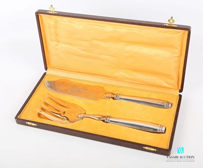 null Fish cutlery, the handles in silver with cut sides and frieze decoration of...