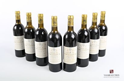 null 8 bouteilles	Château d'ARCHAMBEAU	Graves	1987

	Et. tachées. N : 4 haut épaule,...