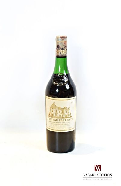 null 1 bouteille	Château HAUT BRION	Graves 1er GCC	1972

	Et. légèrement tachée....