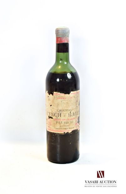 null 1 bottle Château LYNCH BAGES Pauillac GCC 1954

	Faded, stained and torn. N:...