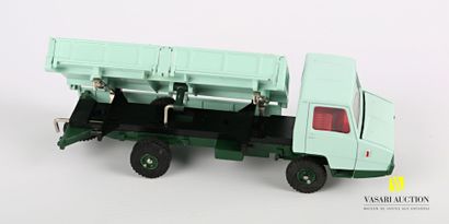 null DINKY TOYS MECCANO TRIANG (FR)

Berliet Stradair benne basculante latérale -...