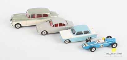 null DINKY TOYS (GB)

Lot of four vehicles : Triumph Herald Ref 189 - Jaguar 3.4...