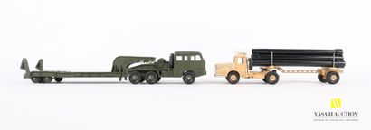 null DINKY SUPERTOYS (FRANCE MECCANO)

Berliet tractor with tank trailer 890

Unic...