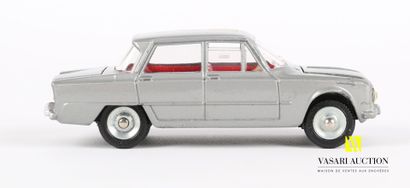 null DINKY TOYS (FR)

Lot of two vehicles : Opel Admiral with trunks in original...