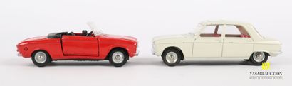 null DINKY TOYS (FR)

Lot of two vehicles : 204 Peugeot Ref 510 - Cabriolet 204 Peugeot...