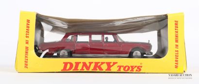 null DINKY TOYS MECCANO (GB)

Nine boxes : Aston Martin DB5 - Rolls Ryce silver cloud...