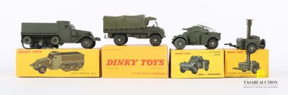 null DINKY TOYS (FR)

Lot de quatre véhicules : Auto mitrailleuse légère Panhard...