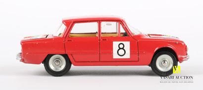 null DINKY TOYS (FR)

Lot de deux véhicules : Taxi radio G7 404 Peugeot Réf 1400...