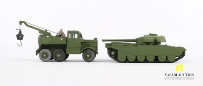null DINKY SUPERTOYS (GB MECCANO)

Recovery tractor 661 

Centurion Tank 651

(boites...