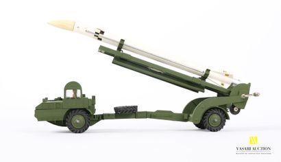 null DINKY SUPERTOYS (GB MECCANO)

Missile Erecting with caporal missile and launching...