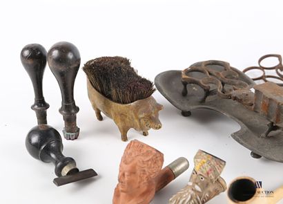 null Lot including a brush in the shape of pig, a pair of metal flyswatter with a...