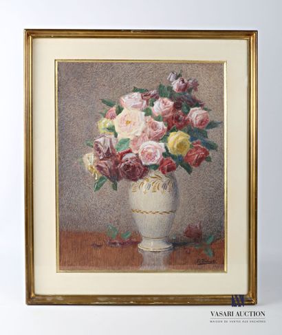 null TSCHUPHE Ed

Rose bouquet in a vase on an entablature

Pastel on paper

Signed...