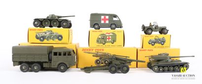 null DINKY TOYS (FR)

Set of six vehicles : Panhard armored reconnaissance vehicle...
