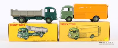 null DINKY TOYS (FR)

Lot of two vehicles : Simca Cargo van Ref 33A - Simca cargo...