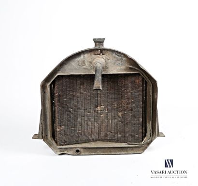 null Radiator of car of carrying an enamelled medallion Georges Richard UNIC Putaux...