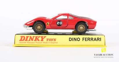 null DINKY MECCANO (GB)

Ten boxes : Ford 40 RV - Volswagen 1600 TL Fastback - Dino...