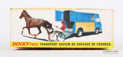 null DINKY TOYS MECCANO TRIANG (FR)

Transport Saviem de chevaux de courses avec...