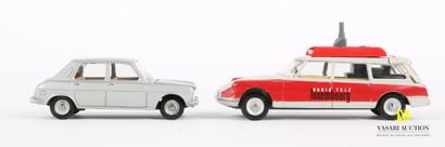 null DINKY TOYS (FR)

Lot of two vehicles : Break ID 19 RTL Ref 1404 - Simca 1100...