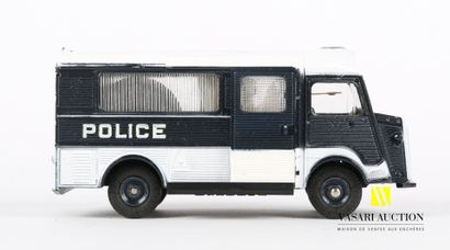 null DINKY TOYS (FR)

Lot of two vehicles : Postal van 2 CV Citroën Ref 560 - Police...