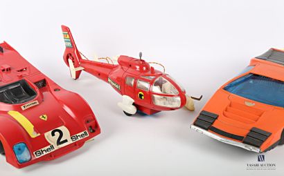 null Lot of remote controlled toys including a plastic helicopter of Sanchis brand,...