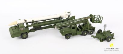 null DINKY SUPERTOYS (GB MECCANO)

Missile Erecting with caporal missile and launching...