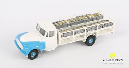 null DINKY TOYS MECCANO TRIANG (FR)

Camion laitier "55" Citroën avec glaces et 30...