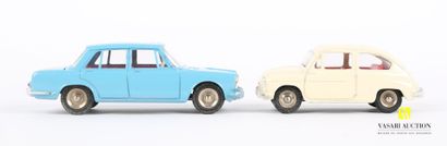 null DINKY TOYS (FR)

Lot de deux véhicules : Fiat 600D Réf 520 - Simca 1500 Réf...