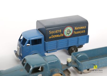 null Lot including ten seven Dinky Toys without box : French SNCF truck - Panhard...