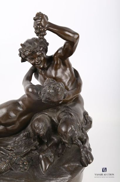 null CLODION (1738-1814), d'après

Faune abreuvant une nymphe 

Bronze à patine brune

Signé...