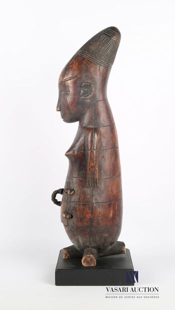 null MANGBETU 

Reliquary fetish in carved wood representing a woman, the belly presenting...