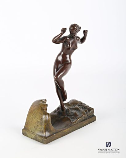 null GUERBE Raymond (actif dans la première moitié du XXe siècle)

Femme sur la vague

Bronze...
