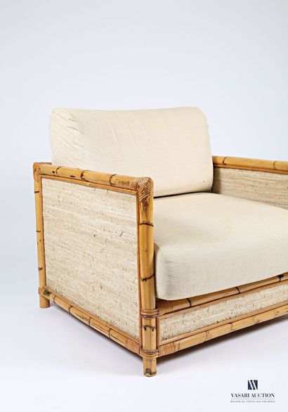 null VIVAÎ DEL SUD - ITALY

Fireside chair in bamboo and fabric 

Carries a cartel

XXth...