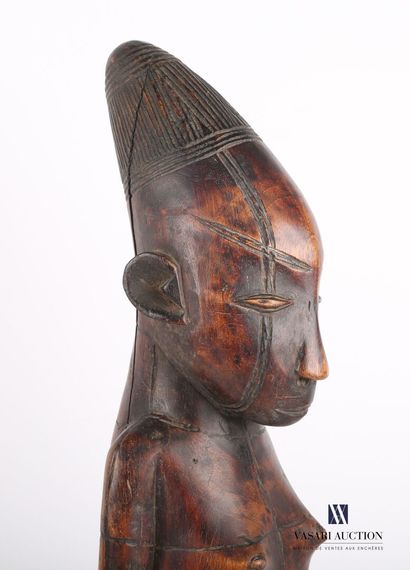 null MANGBETU 

Reliquary fetish in carved wood representing a woman, the belly presenting...