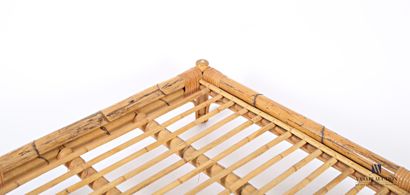 null VIVAÎ DEL SUD - ITALIE

Table basse en bambou de forme carrée, le plateau ornée...