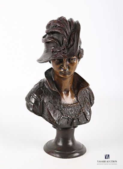 null École française du XXème siècle

Femme en buste au chapeau

Bronze à patine...