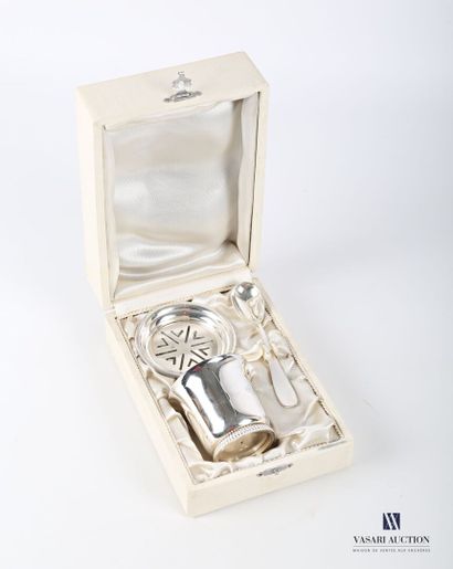 null Set in silver plated metal including a kettle on a foot godronné, a spoon and...