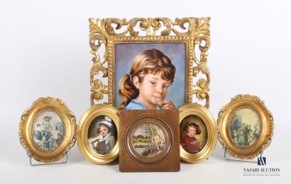 null CANDELIER G. - LIMOGES

Lot of enamelled plates framed including a young girl...