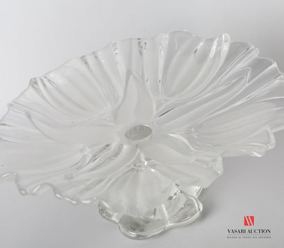 null Lot en cristal et verre taillé comprenant un vase, un dessous de plat, un dessous...