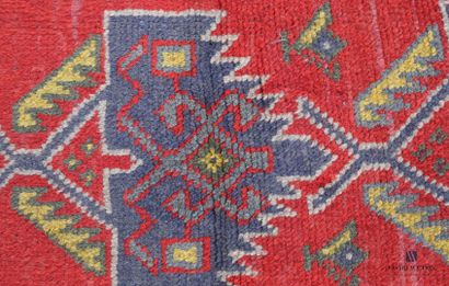 null KORDY

Woolen bedspread decorated with cruciform motifs on a brick background.

90...