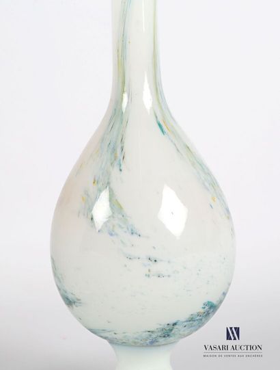 null Lot in opaline including a vase of ovoid form posing on a foot, the ringed and...