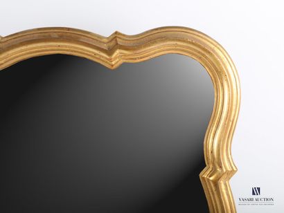 null Miroir moderne en bois mouluré et doré, la bordure chantournée

XXème siècle

75...