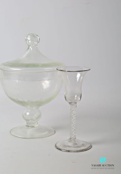 null Lot including a glass drageur on a pedestal base, the body engraved with flowers...