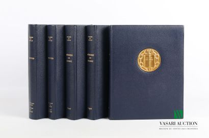 null [CHARLES DE GAULLE]

Lot including five volumes in-4°: 

- Two volumes : Oeuvres...