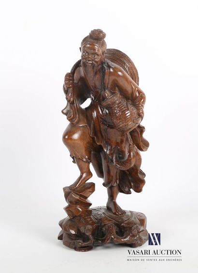 null Asie

Sujet en bois sculpté figurant un pêcheur tenant une nasse et des poissons...