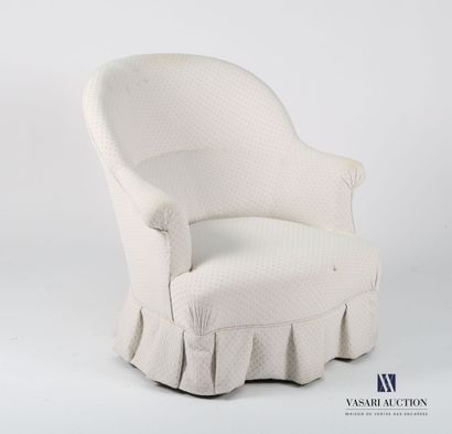 null Frog armchair covered with a white fabric, the armrests reversed, it rests on...