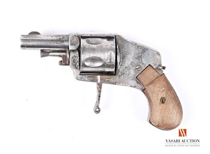 null Revolver de poche hammerless PUPPY calibre .380, canon de 5 cm, marqué PUPPY...