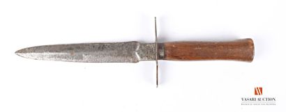 null Le Vengeur de 1870, poignard de tranché, lame de 16 cm, signée au talon PRADEL,...